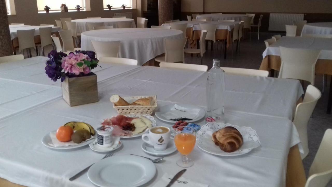 Residencia Marista Santa Maria Del Mar 호텔 과다마르델세게라 외부 사진